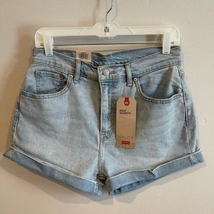 NWT Levi's Mom Shorts Womens size 8/29